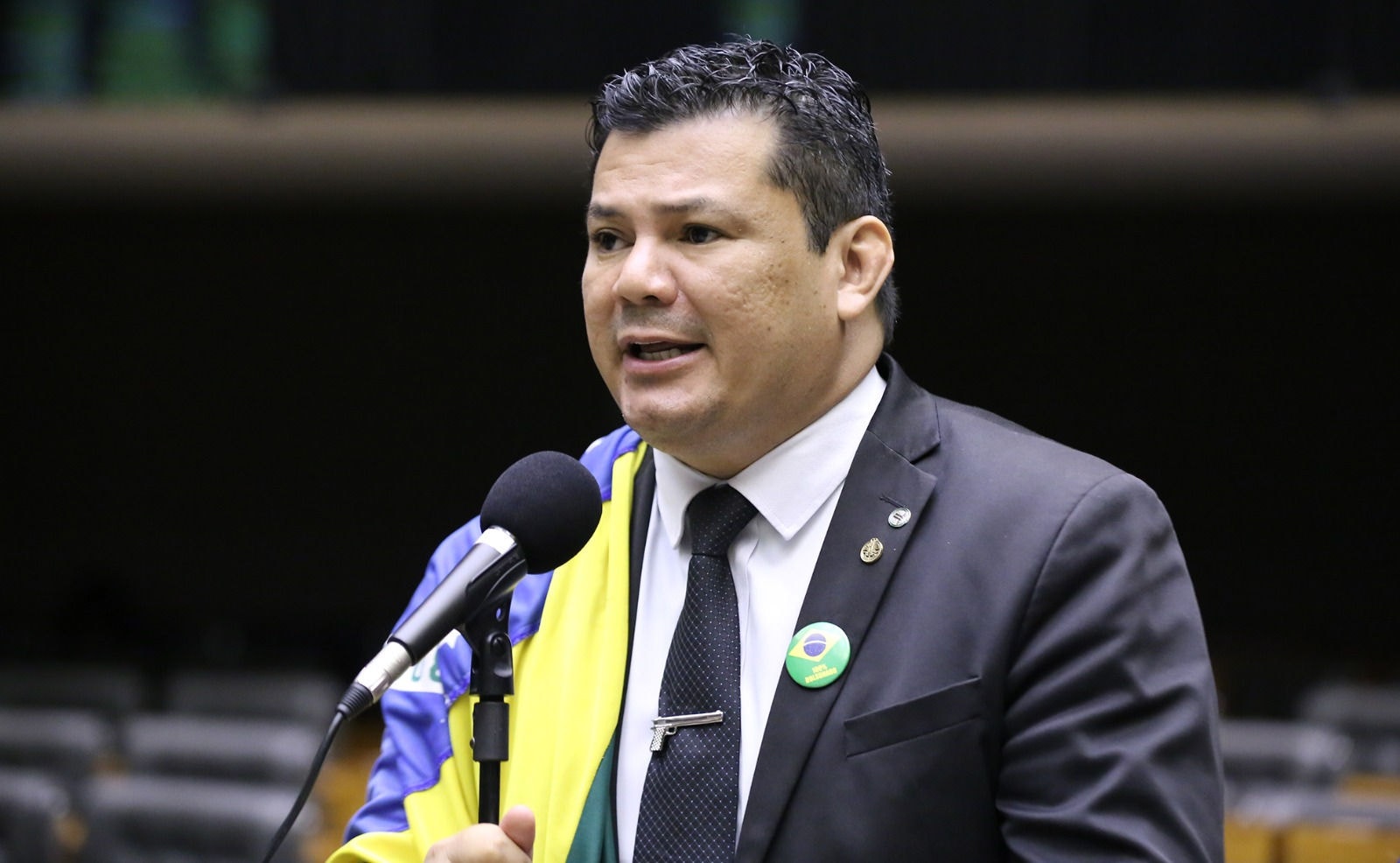 Deputado Gilvan da Federal (PL-ES) já foi suspenso por ofensas a Gleisi Hoffmann