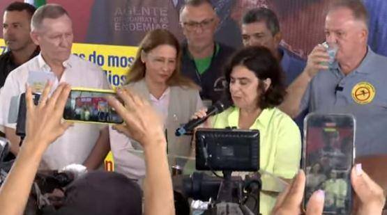 Ministra da Saúde, Nísia Trindade, em Serra (ES) no Dia D contra a Dengue 2024