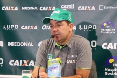 Enderson Moreira pediu demissão do Coelho e vai assumir o Bahia