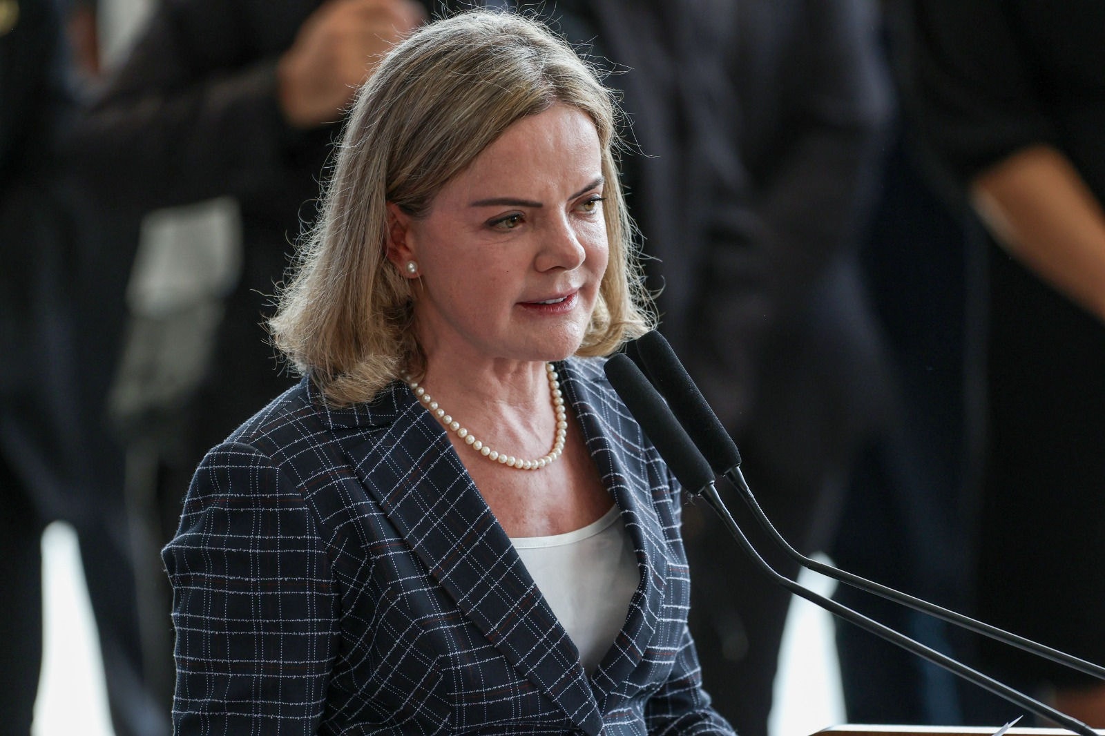 Ministra de Relações Institucionais, Gleisi Hoffmann, afirmou que derrubada do decreto do IOF pode comprometer programas como o Auxílio-Gás