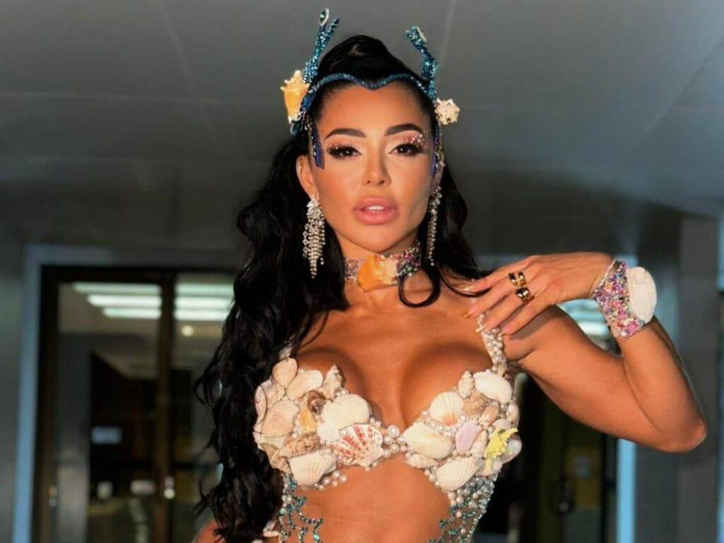 Musa do Tuiuti, Dayse Castro, aposta em fantasia inspirada em uma sereia: “Estou muito feliz”