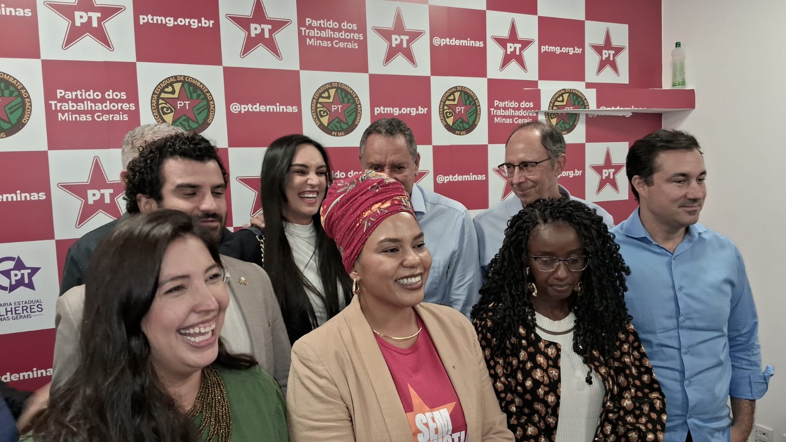 A deputada federal Dandara Tonantzin foi lançada pelo grupo do também deputado federal Reginaldo Lopes candidata à presidência do diretório estadual do PT em Minas Gerais 