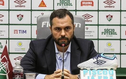 Mário Bittencourt, presidente do Fluminense, em coletiva (Foto: LUCAS MERÇON / FLUMINENSE F.C.)