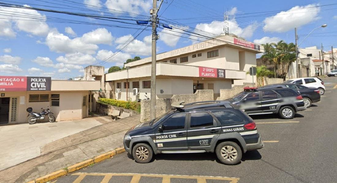 Foto mostra a Delegacia Regional de Araxá, onde o profissional era lotado