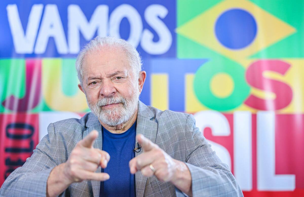 Ex-presidente Lula, candidato do PT à Presidência, vai participar de primeiro debate de presidenciáveis no domingo (28)
