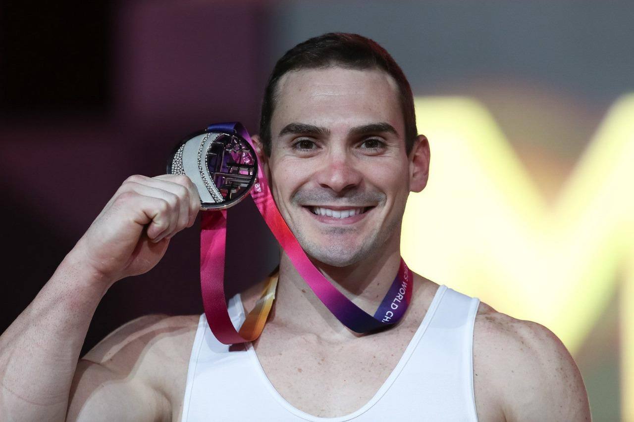 Zanetti festeja conquista da medalha de prata no Mundial de Doha