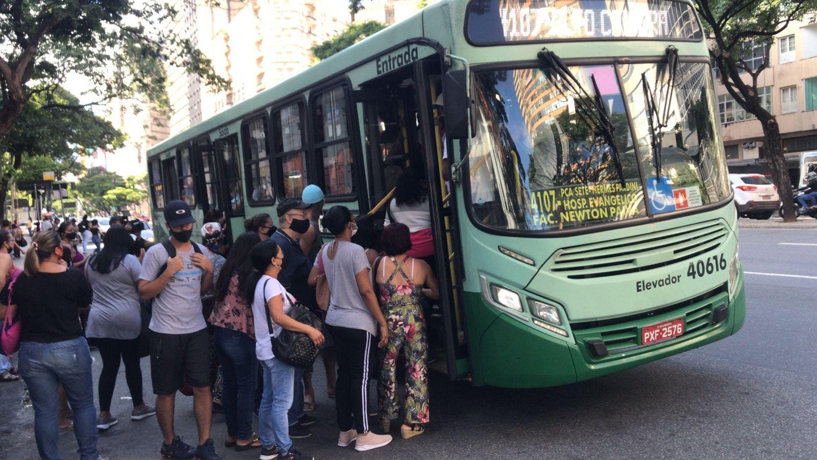 colapso-ônibus-BH