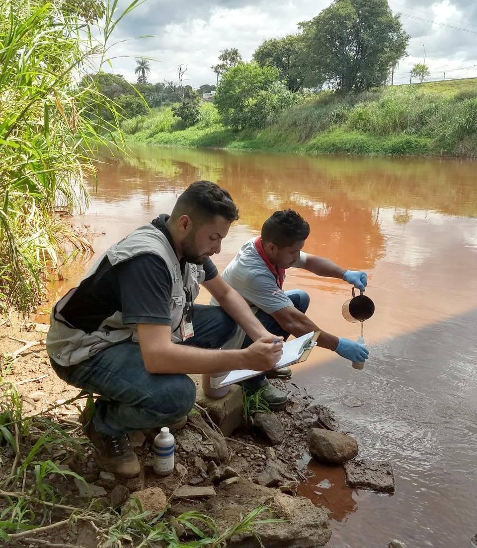 O Governo de Minas está monitorando o deslocamento da pluma de rejeitos que vazou após o rompimento da Barragem B1