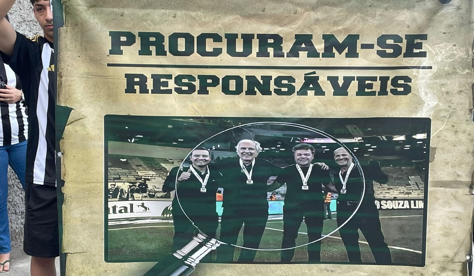 Torcedores fizeram protesto na Arena MRV na tarde desta quarta-feira (23/7)
