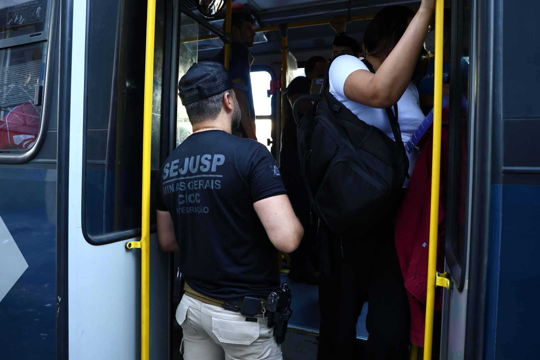 Forças de segurança registraram, em média, quatro furtos e roubos por dia em BH