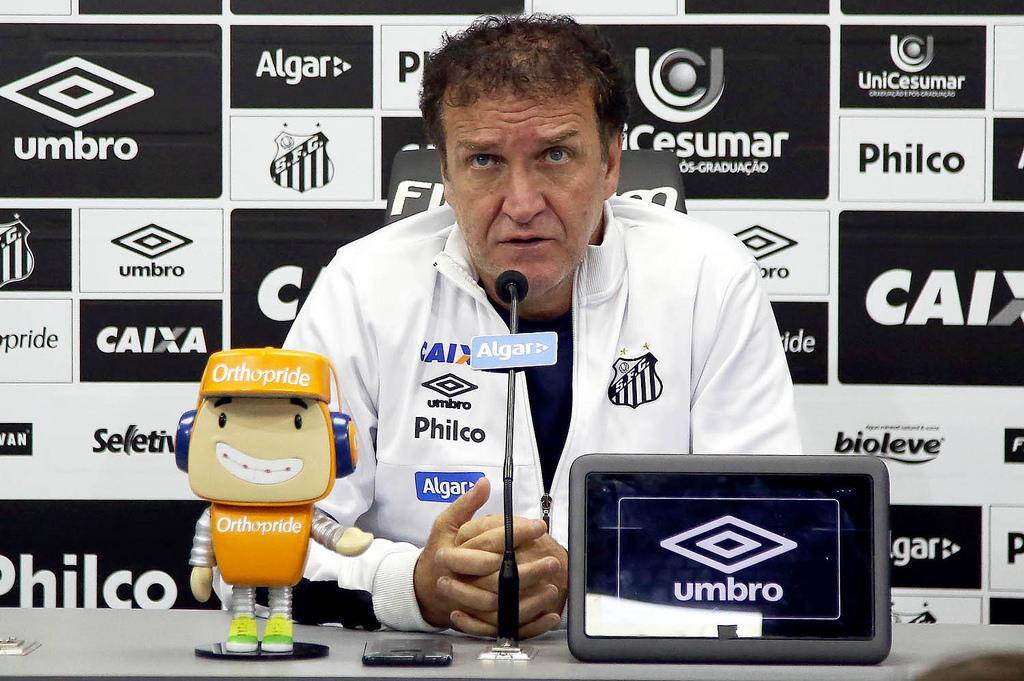 Cuca elogiou Rodolpho Toski Marques e afirma que árbitro foi "infeliz" em lance que causou polêmica