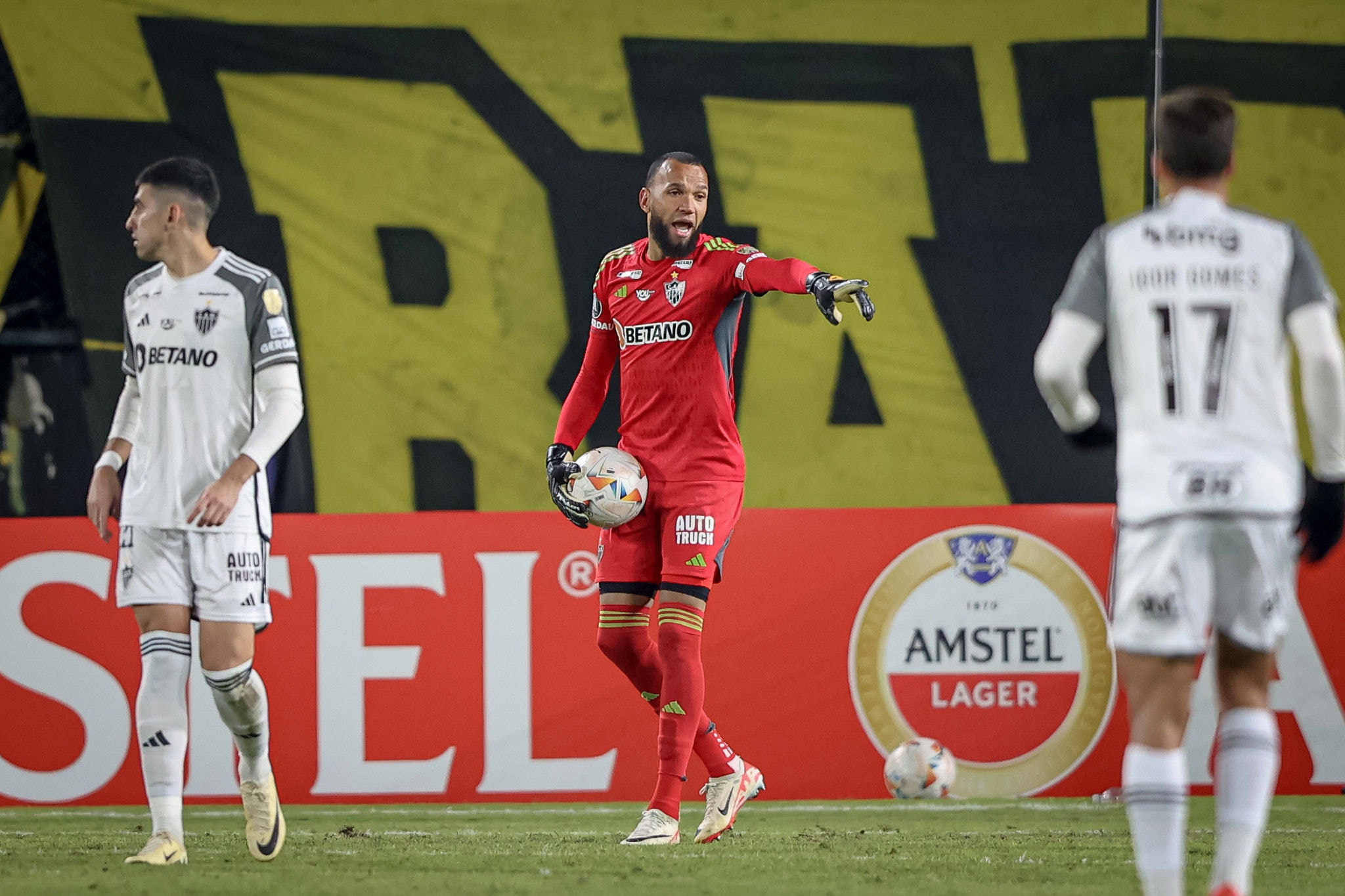 Goleiro Everson completa, diante do Peñarol, sua 38ª partida de Libertadores com a camisa do Atlético