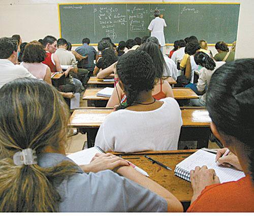 MP recomenda que faculdades garantam liberdade de pensamento e ensino