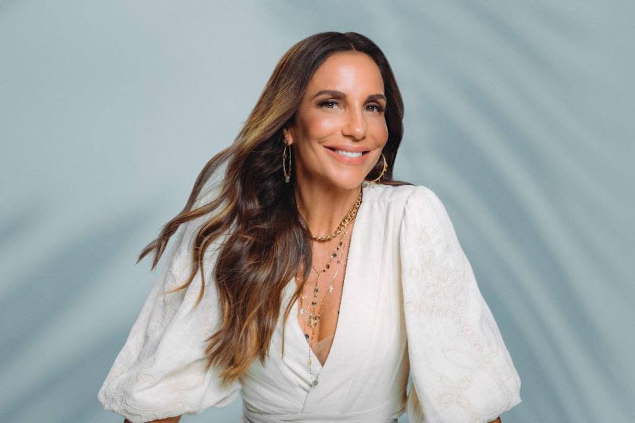 Ivete Sangalo é chamada de Rainha do Axé