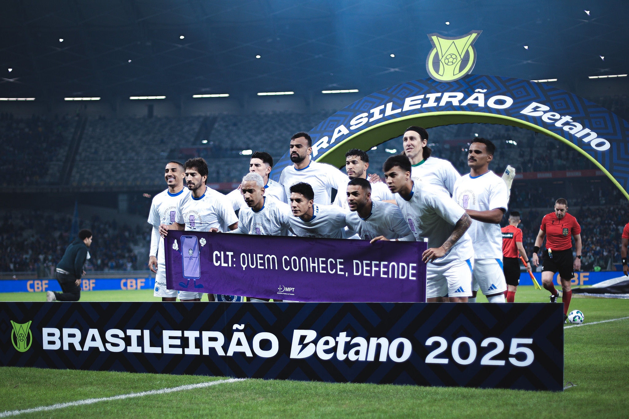 Cruzeiro vem de seis vitórias e dois empates no Brasileirão