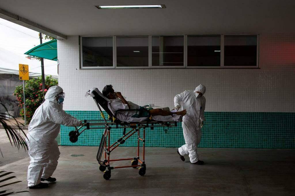 Manaus enfrenta caos no sistema de saúde