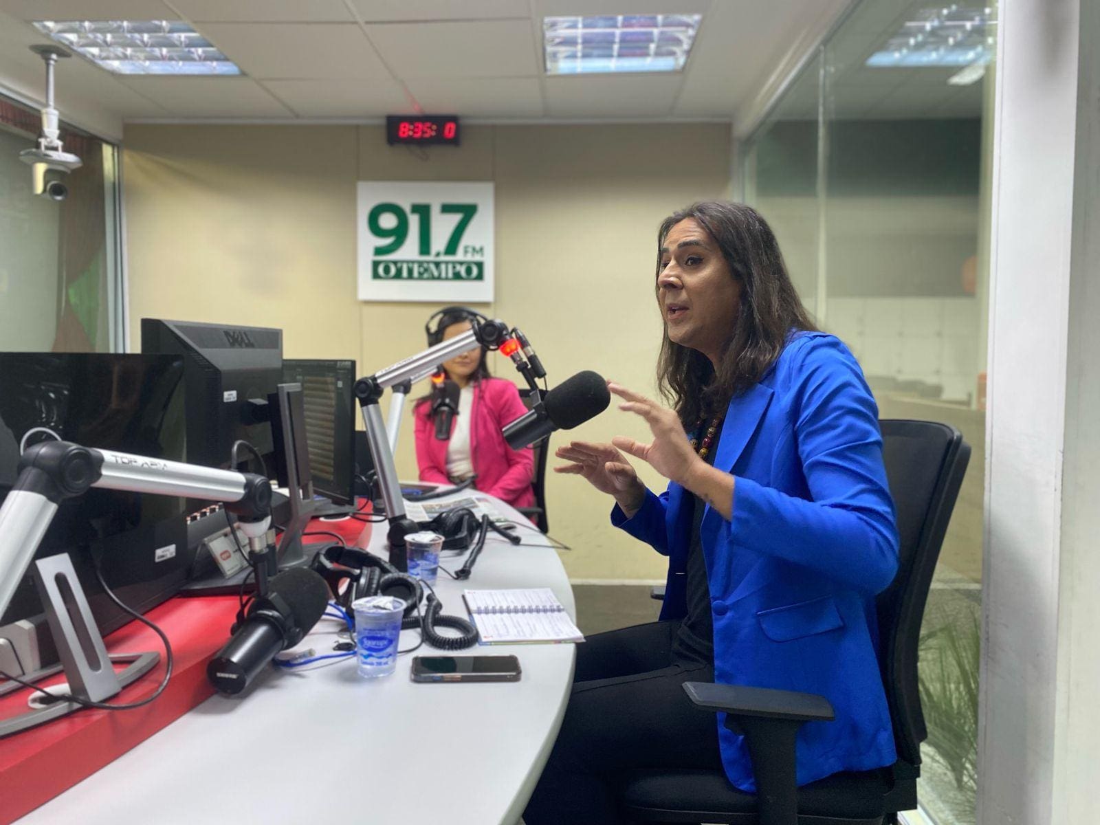 Duda Salabert dá entrevista ao Café com Política