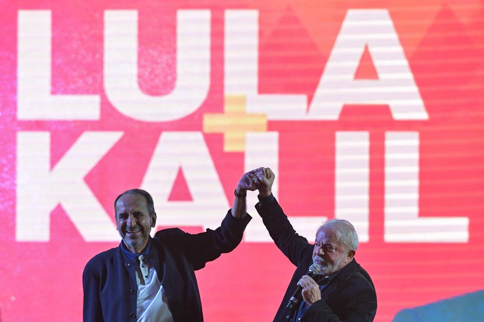 Lula exalta candidatura de Kalil durante evento em Uberlândia