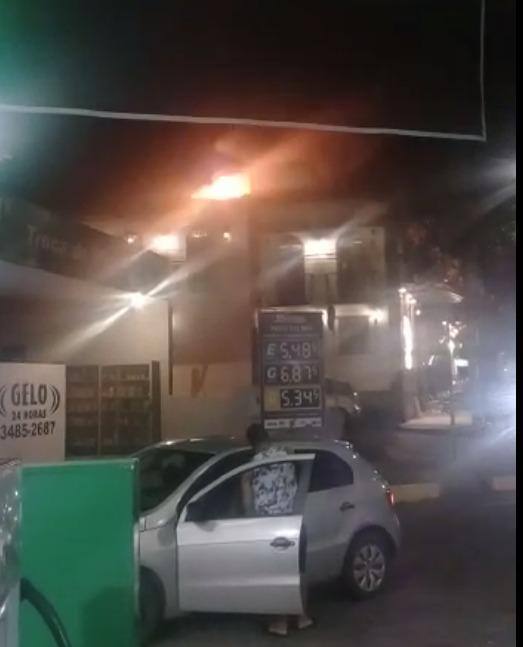 Incêndio em bar assustou vizinhança do bairro Santa Inês, na região Leste da capital mineira