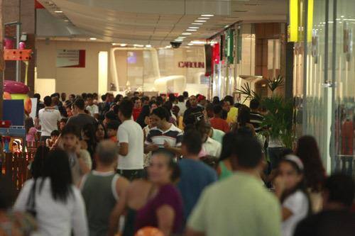 Lojas querem cartão barato