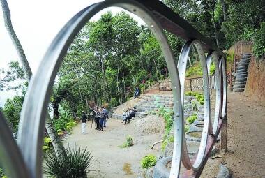 O parque tem uma horta que já produziu 700 kg de verduras, plantas aromáticas e frutas