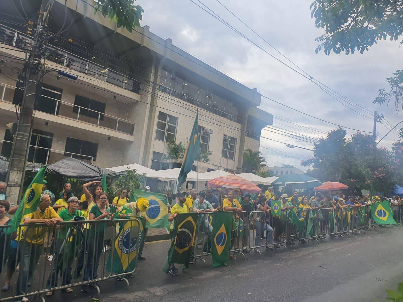 Manifestação na avenida Raja Gabáglia persiste por vários dias Na foto, o ato da última segunda-feira (14)