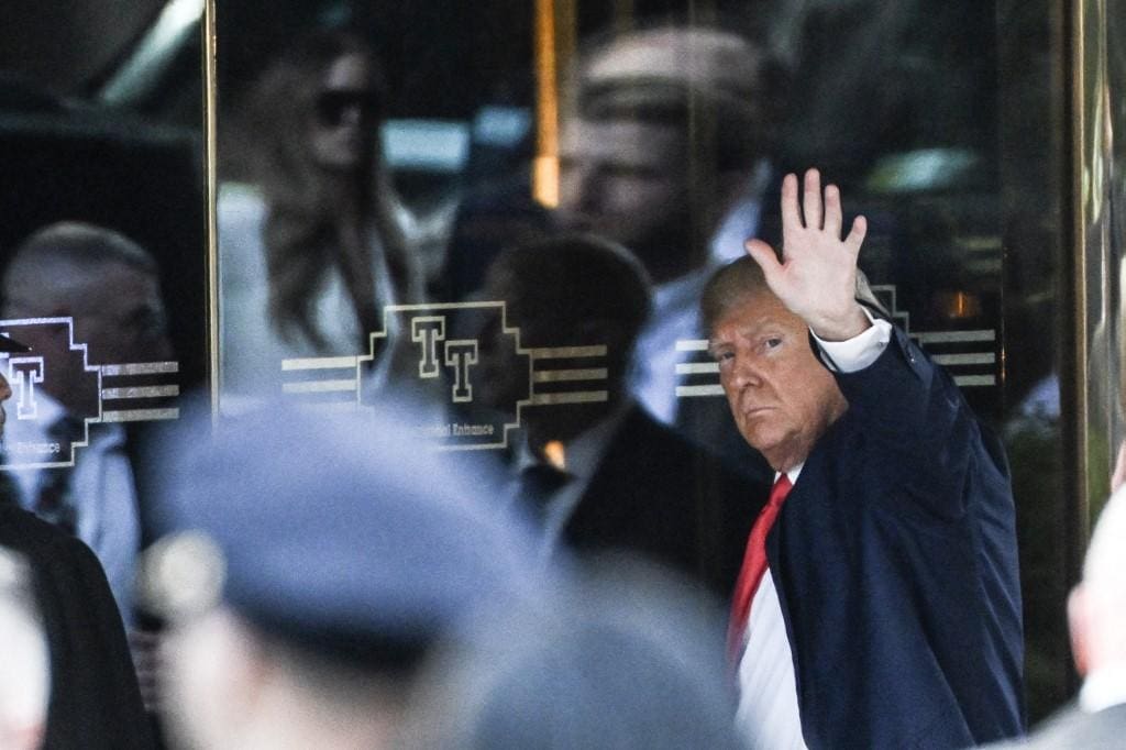 donald trump chega a ny para depoimento 342023