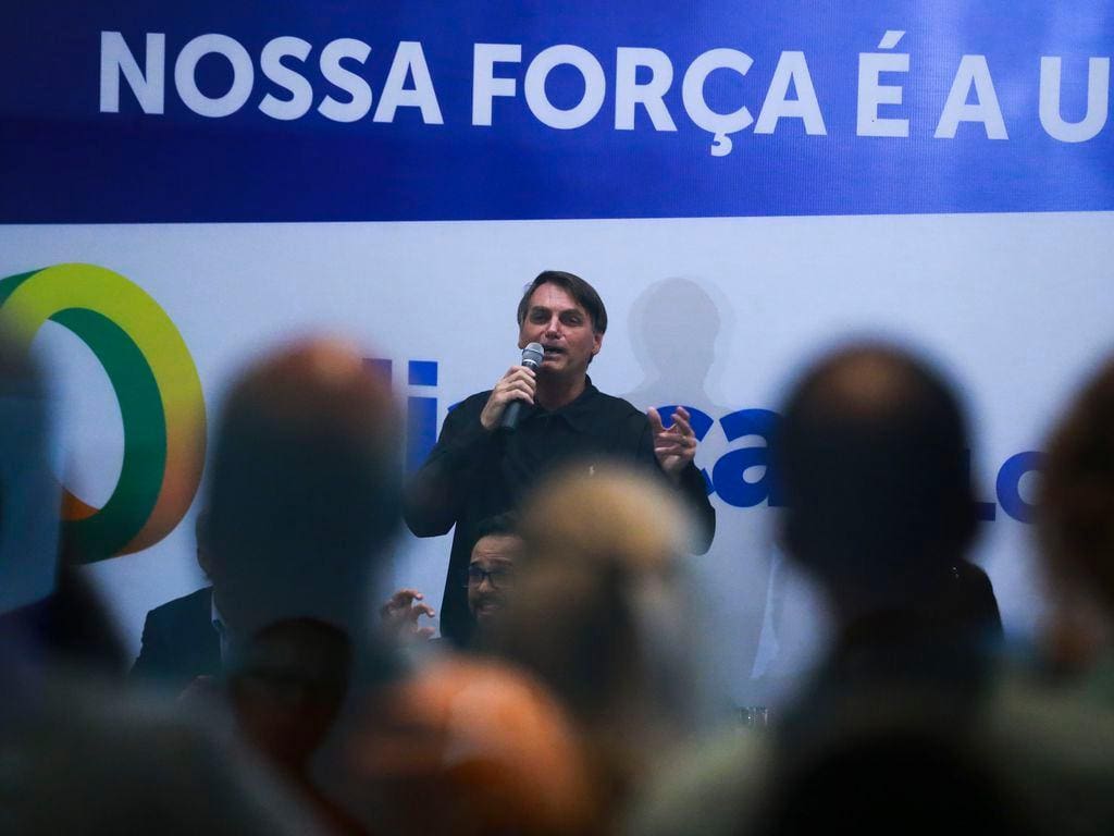 Bolsonaro pode se filiar a outra legenda caso meta não seja cumprida