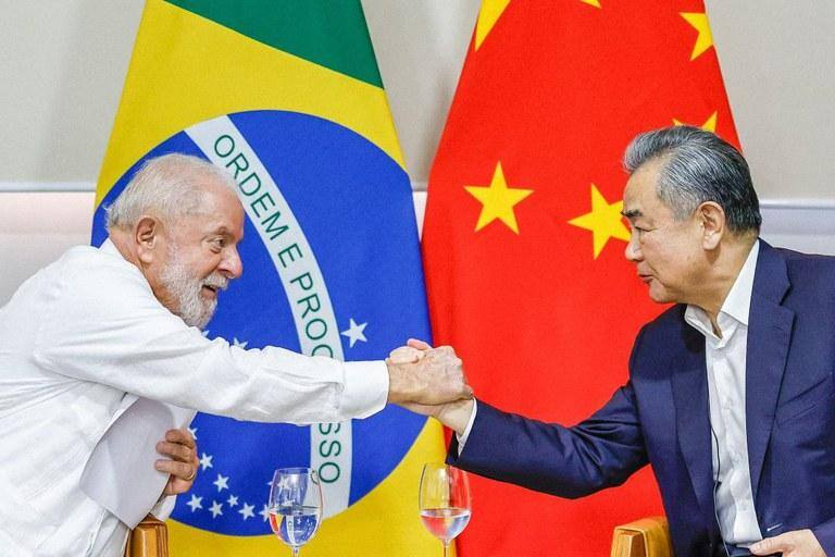 Lula e o ministro de Negócios Estrangeiros da China, Wan Li