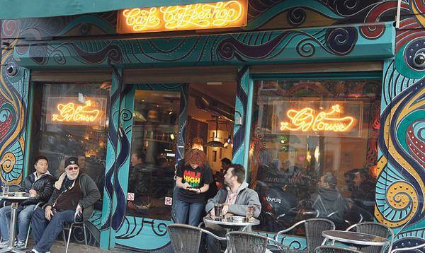 HolandaOs coffee shops de Amsterdã continuarão a vender maconha para os turistas