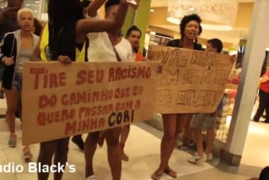 Protesto aconteceu no interior do centro de compras