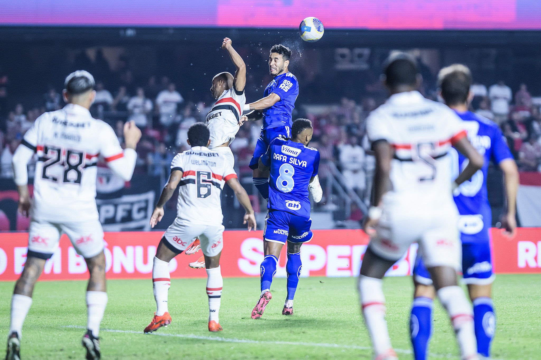 Cruzeiro venceu apenas um jogo fora de casa no Brasileiro