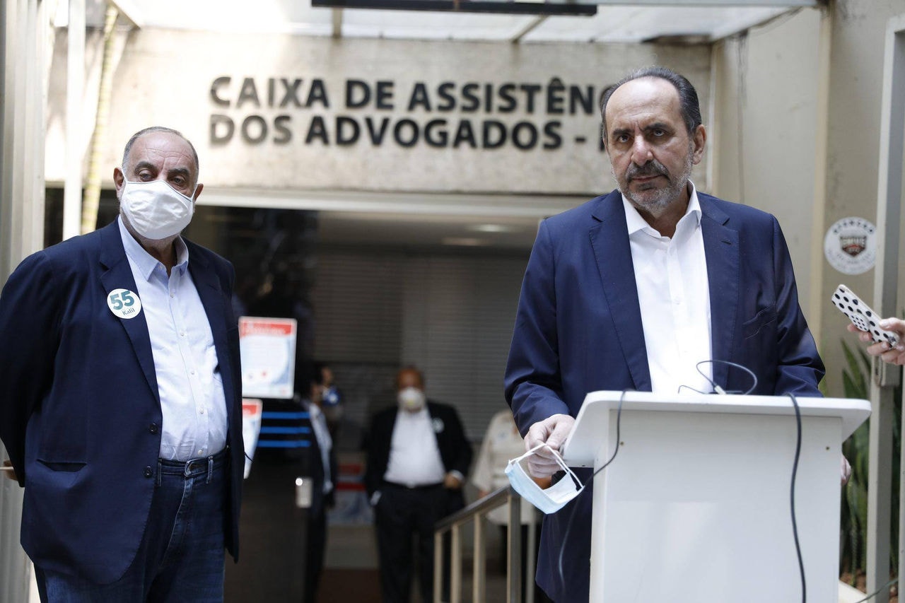 Fuad e Kalil, em 2020, durante campanha à prefeitura de Belo Horizonte