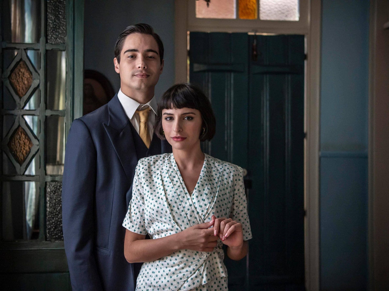 Joaquim (Danilo Mesquita) e Iolanda (Duda Brack), personagens da novela Além da Ilusão