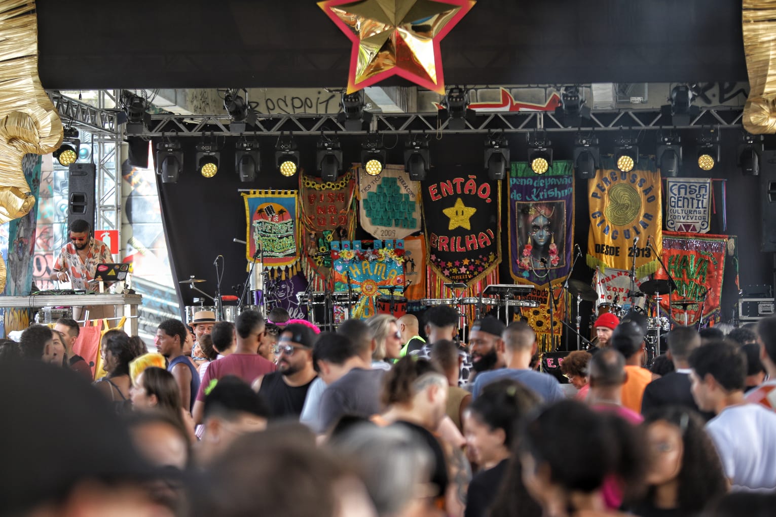 Encontro de foliões faz parte do Carnaval de rua da capital mineira