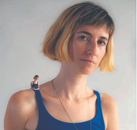 A artista digital Caroline Barrueco, 34, está entre a geração de mulheres que escolheram não serem mães