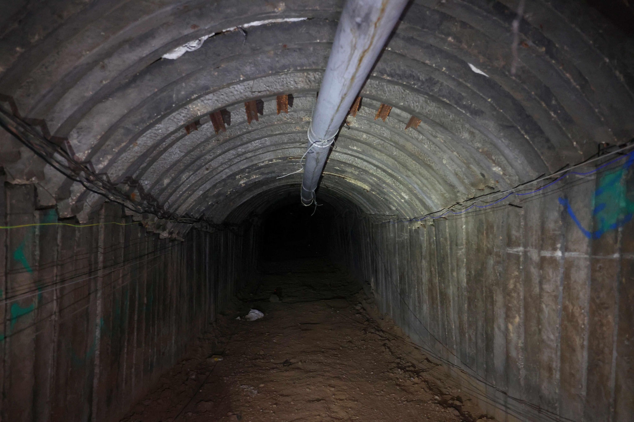 Túnel feito por palestinos apresentado à imprensa internacional, pelo governo de Israel, no dia 15 de dezembro de 2023