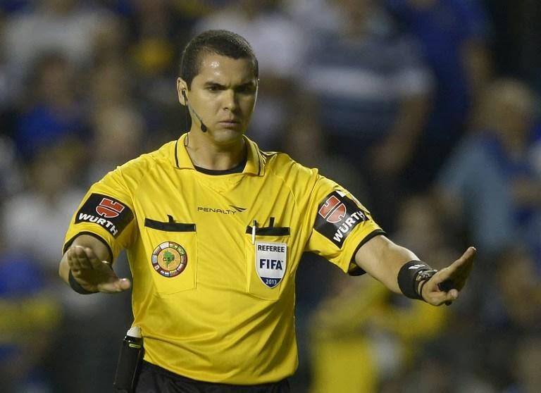 Ricardo Marques Ribeiro não viu gol legítimo do Goiás sobre o Peixe 