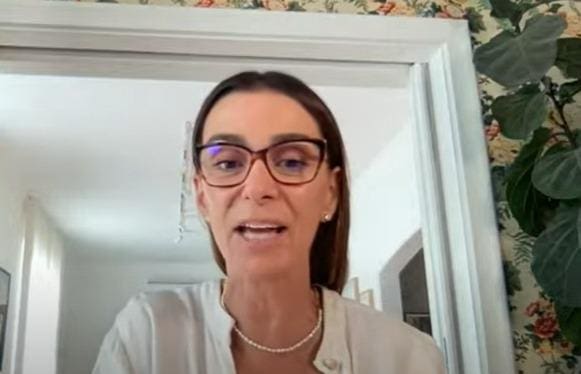 A atriz Mônica Martelli