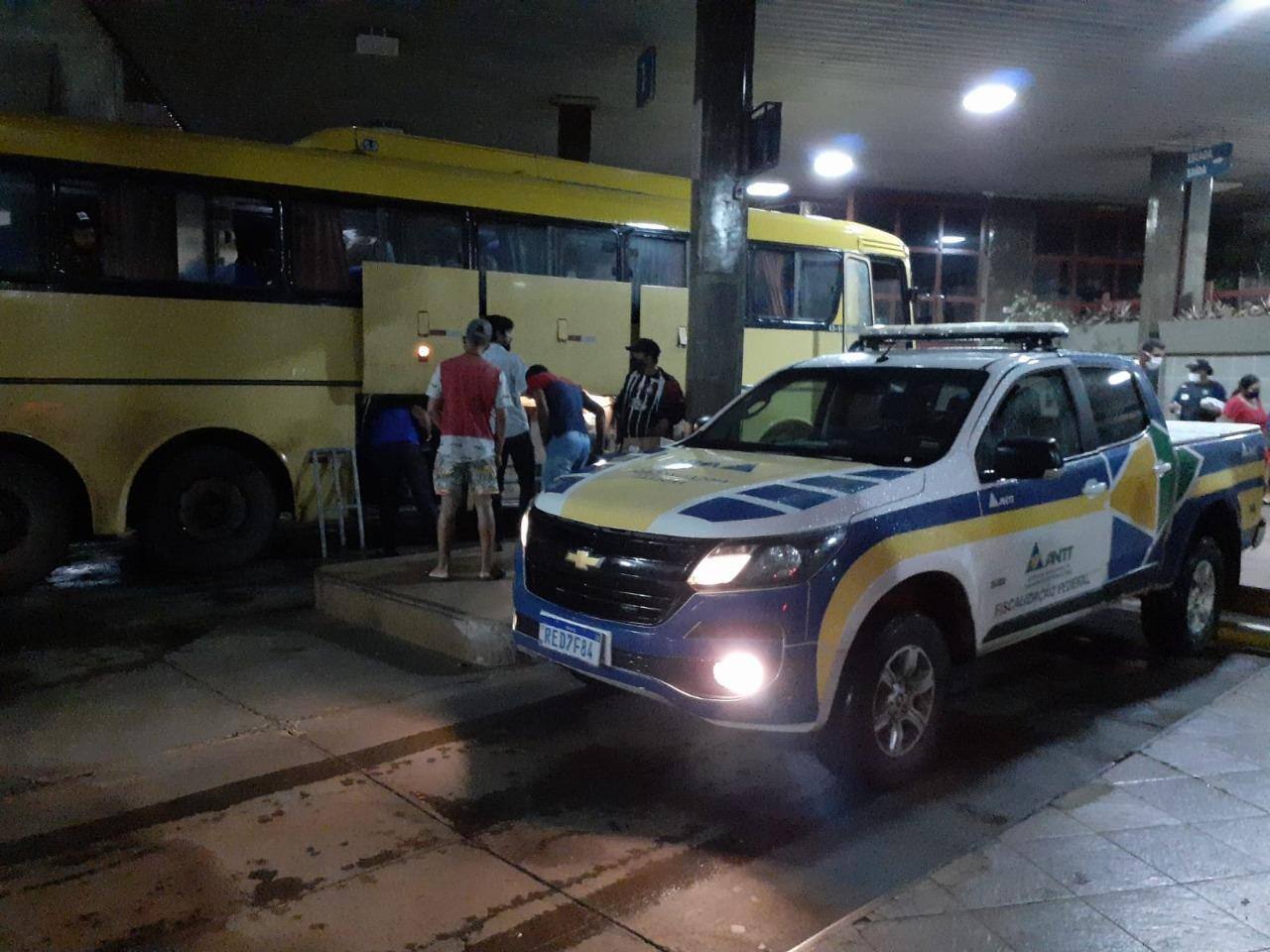 Transporte clandestino em Minas Gerais durante o feriado de Nossa Senhora Aparecida