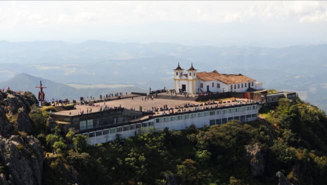 No Santuário Basílica Nossa Senhora da Piedade, peregrinos estão sendo acolhidos para uma vivência da Semana Santa