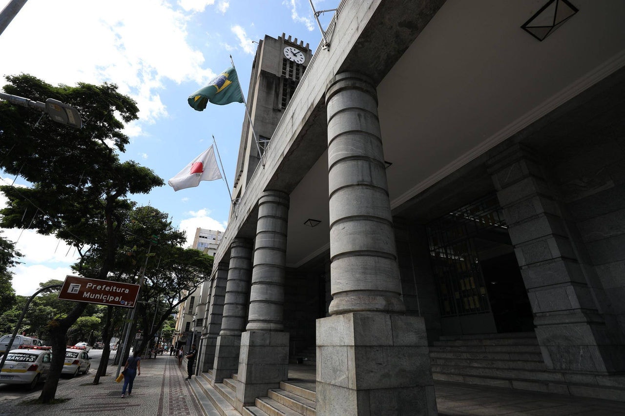 Cresce número de funcionários públicos em todos os níveis de poder 