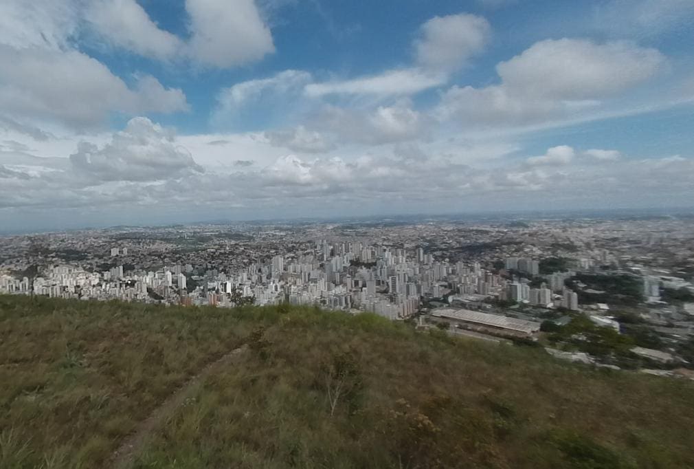 Mata onde fica a estação do Cercadinho, no Buritis