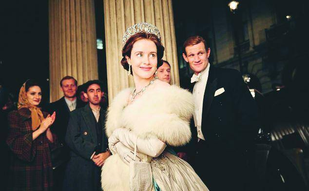 Claire Foy no papel da rainha Elizabeth na série 'The Crown', da Netflix
