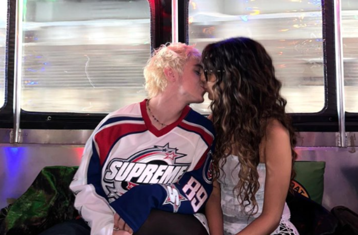 Marina Sena aproveitou a turnê na Holanda para assumir romance com Juliano Floss