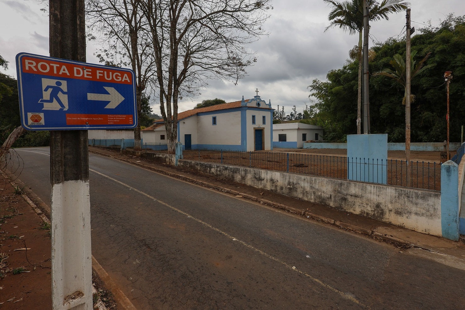 A pequena comunidade, de 400 habitantes, é ameaçada pela implantação de uma pilha de rejeitos da CSN