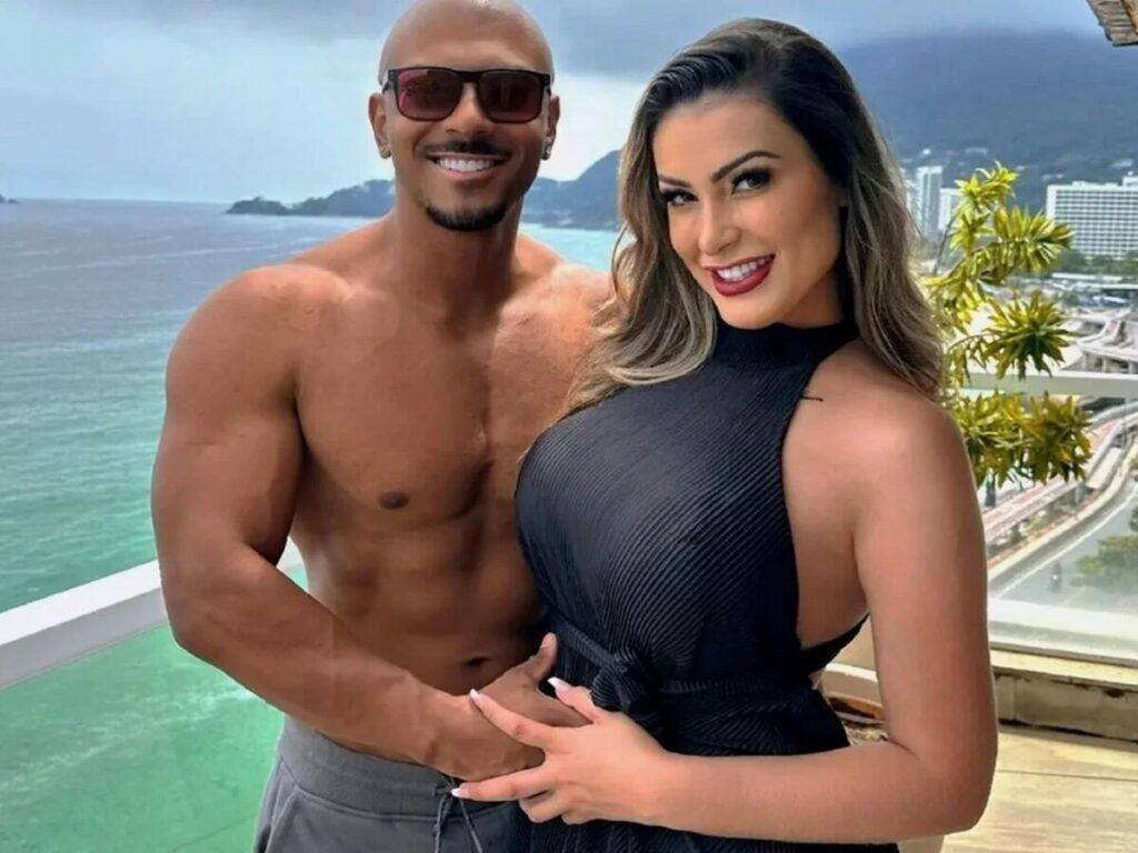 Andressa Urach fará turnê pelo Brasil com show de sexo ao vivo com namorado