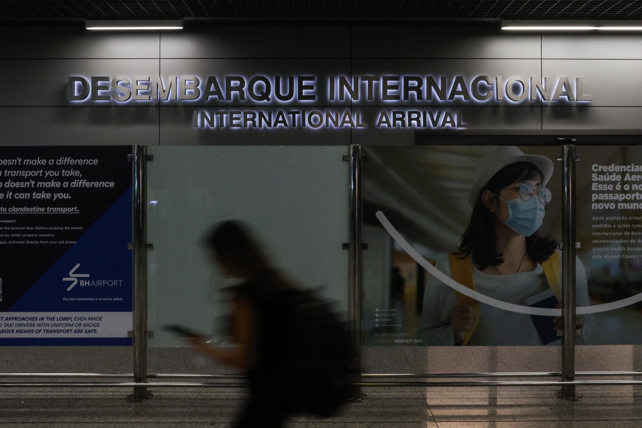 Voo com brasileiros deportados dos EUA, que estava previsto para chegar às 20h de sexta-feira (24) em Confins (MG),  foi cancelado devido manutenção na aeronave, realizada em Manaus (AM)