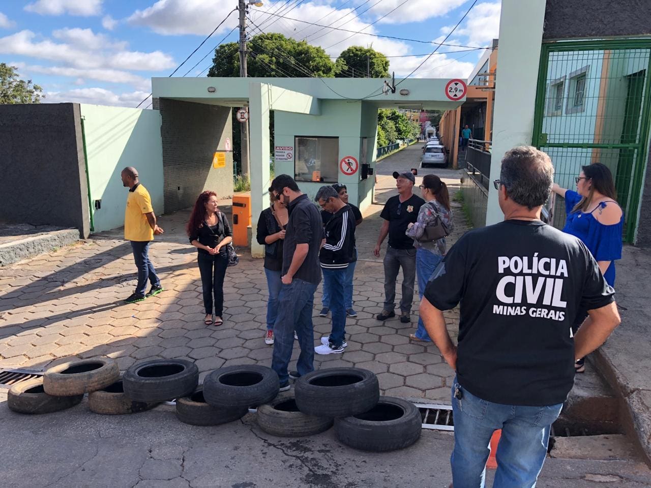 Policiais civis fizeram paralisação nesta manhã