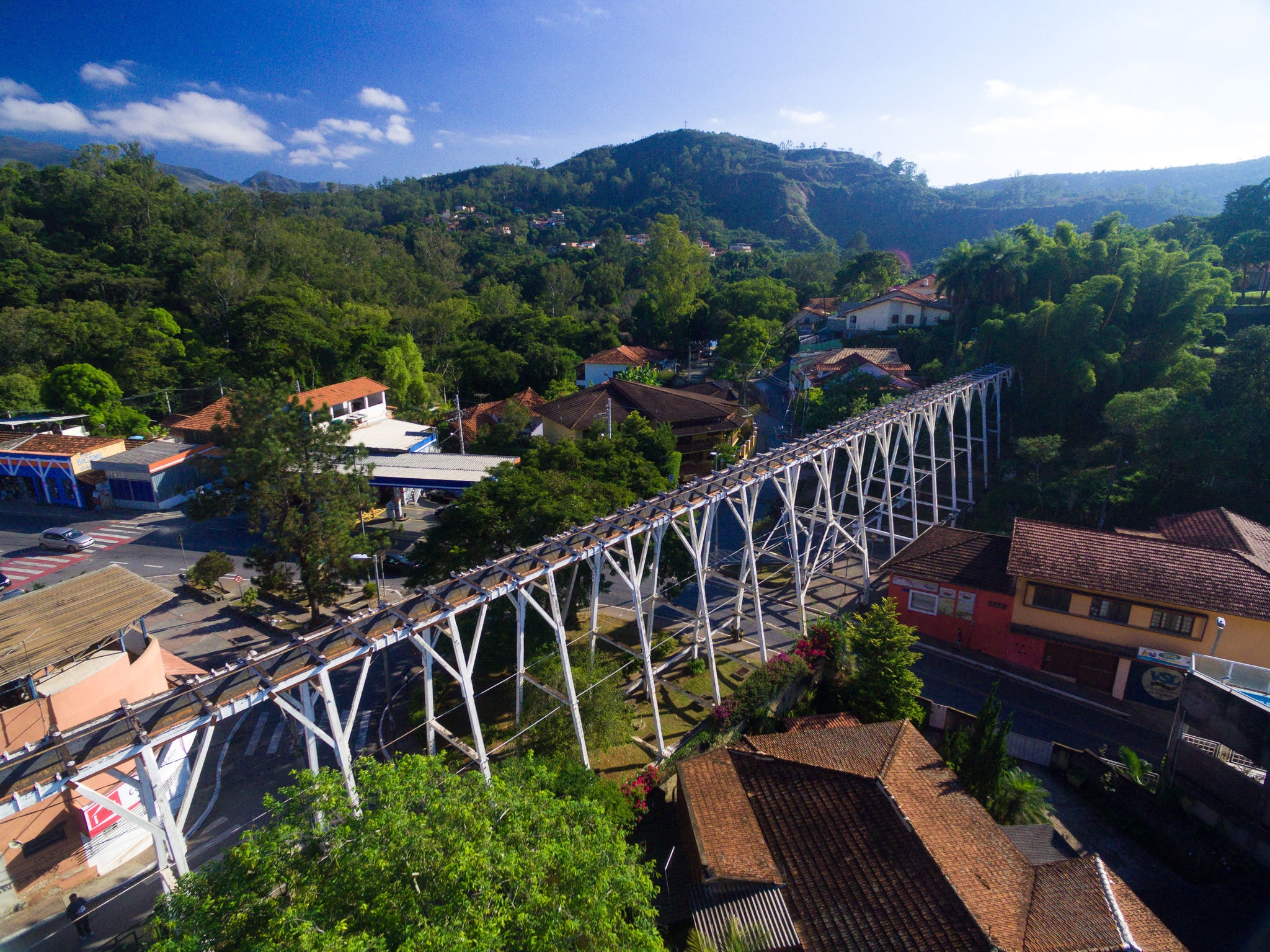 Aqueduto onduzia a água do Rego Grande à Mina da Morro Velho para lavagem do minério de ouro